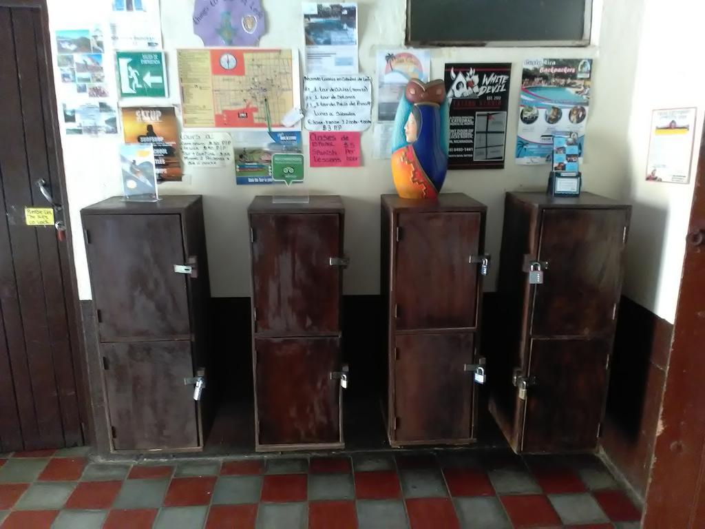 Hostal Casa Ivana Leon Bagian luar foto