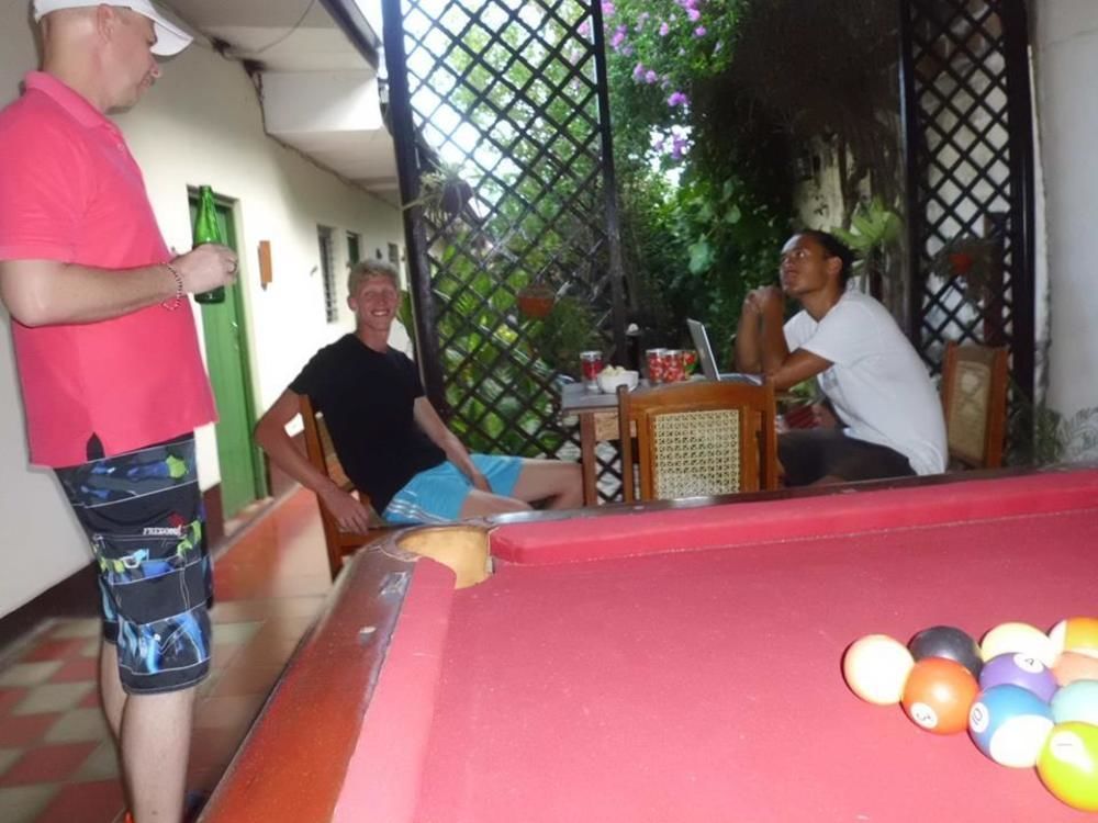 Hostal Casa Ivana Leon Bagian luar foto