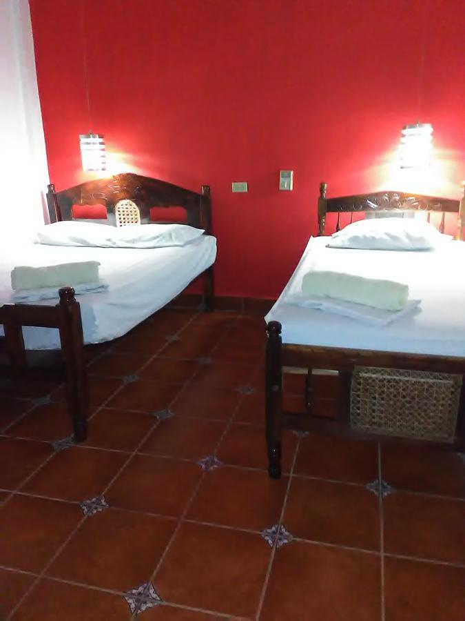 Hostal Casa Ivana Leon Bagian luar foto