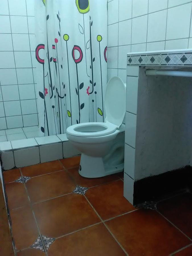 Hostal Casa Ivana Leon Bagian luar foto