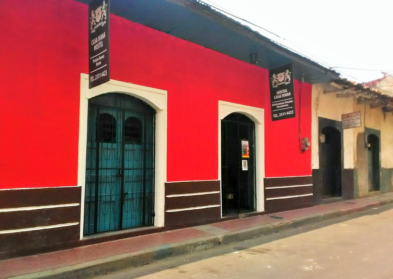 Hostal Casa Ivana Leon Bagian luar foto