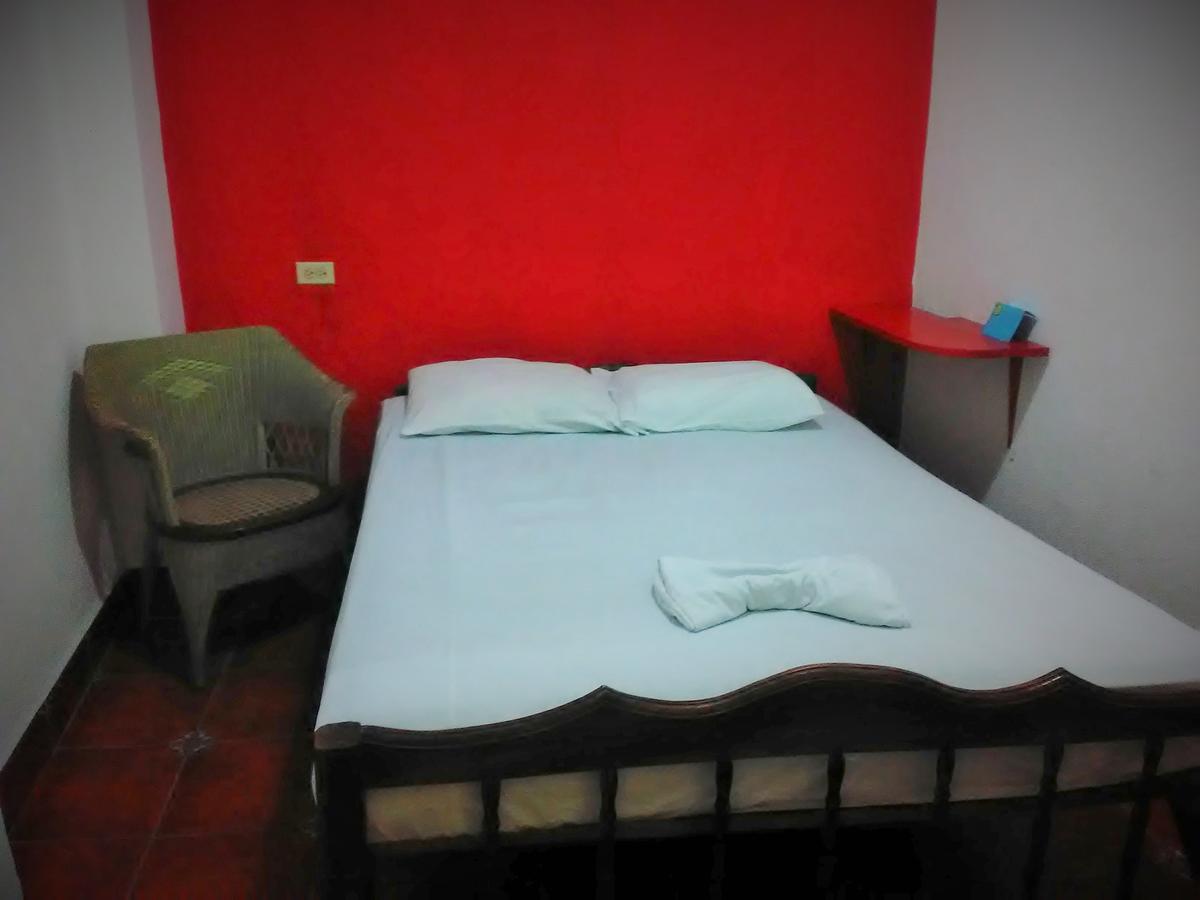 Hostal Casa Ivana Leon Bagian luar foto